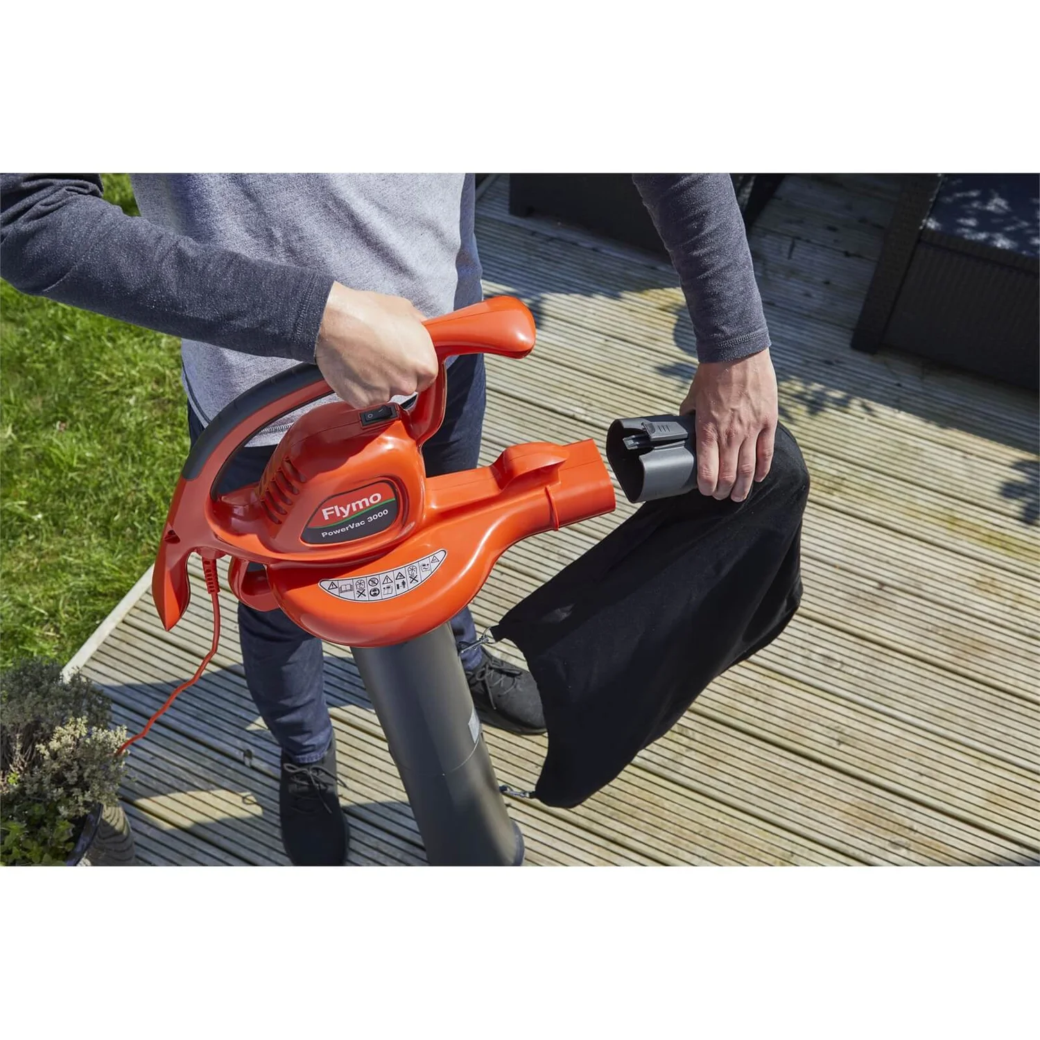 Flymo Power 3000W Electric Blower Vac - Image 9