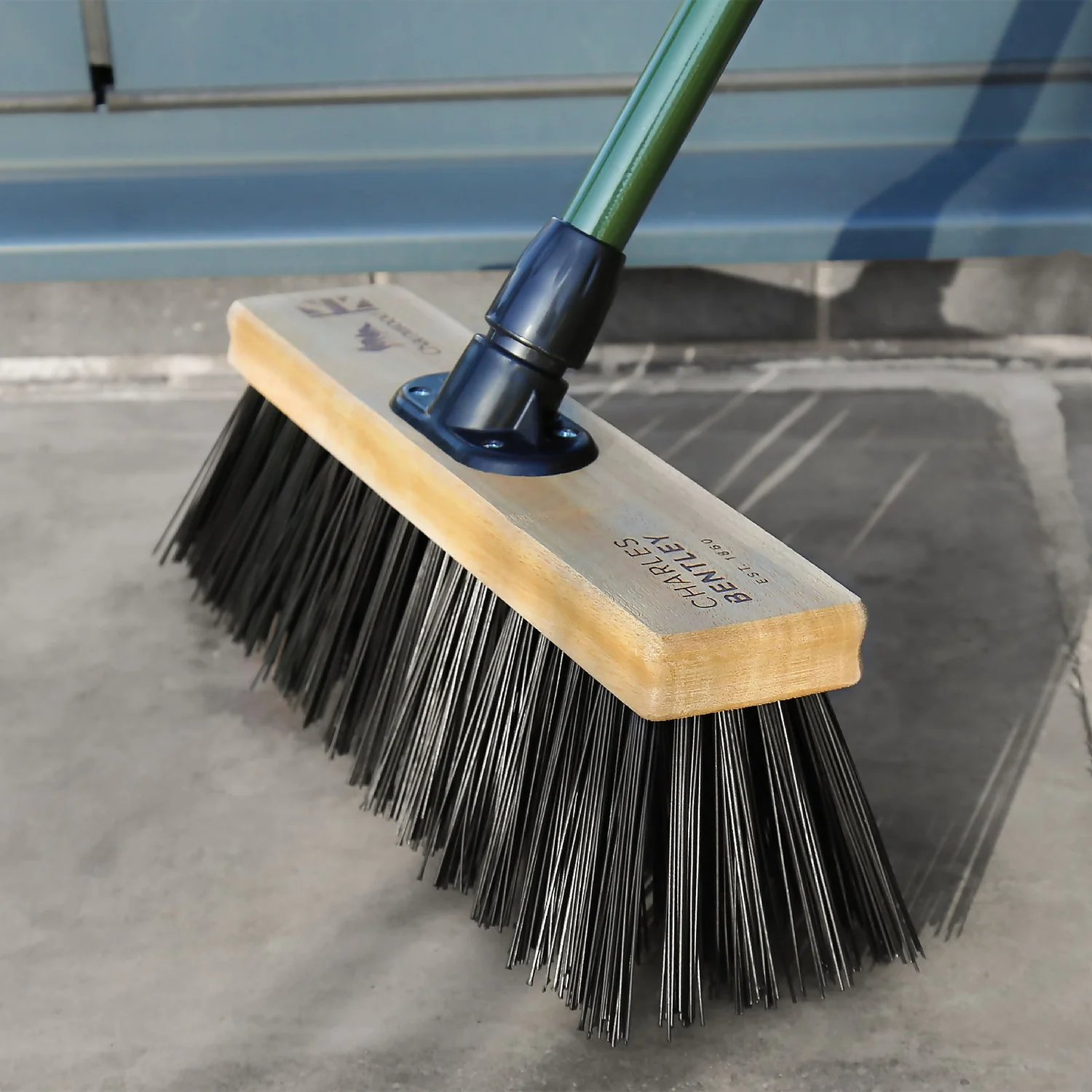 Charles Bentley Charnwood 14 Inch Heavy Duty Garden Broom - Image 2