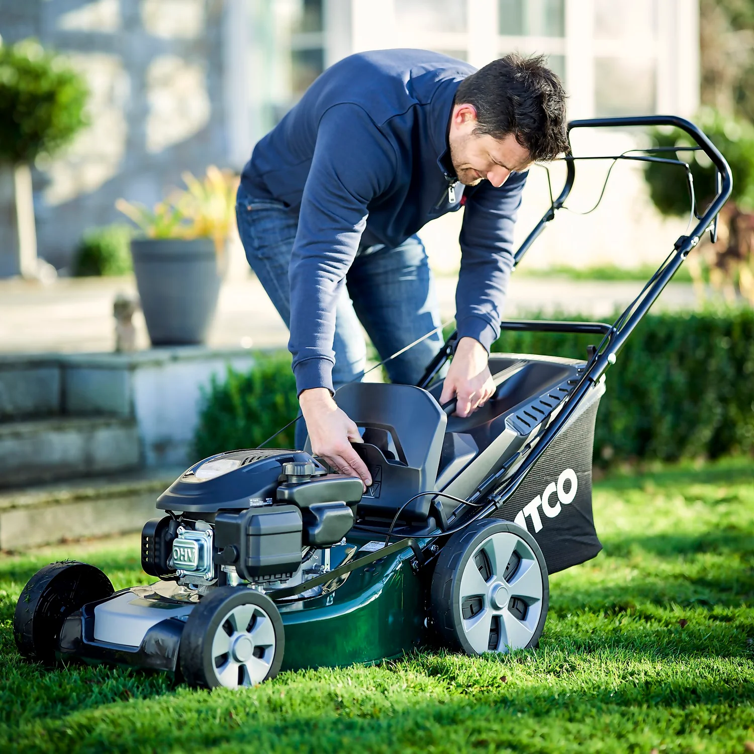 Atco 139cc Classic 18S Petrol Lawn Mower - 46cm - Image 10