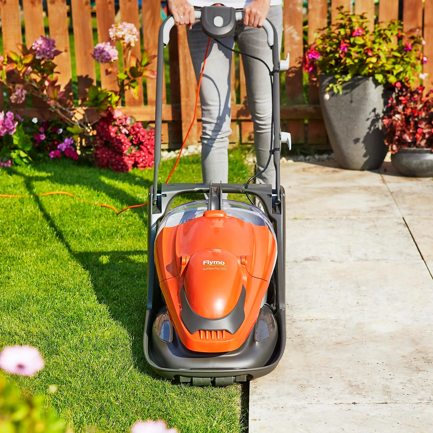 Flymo 330V EasiGlide Plus Electric Lawn Mower - 33cm - Image 6