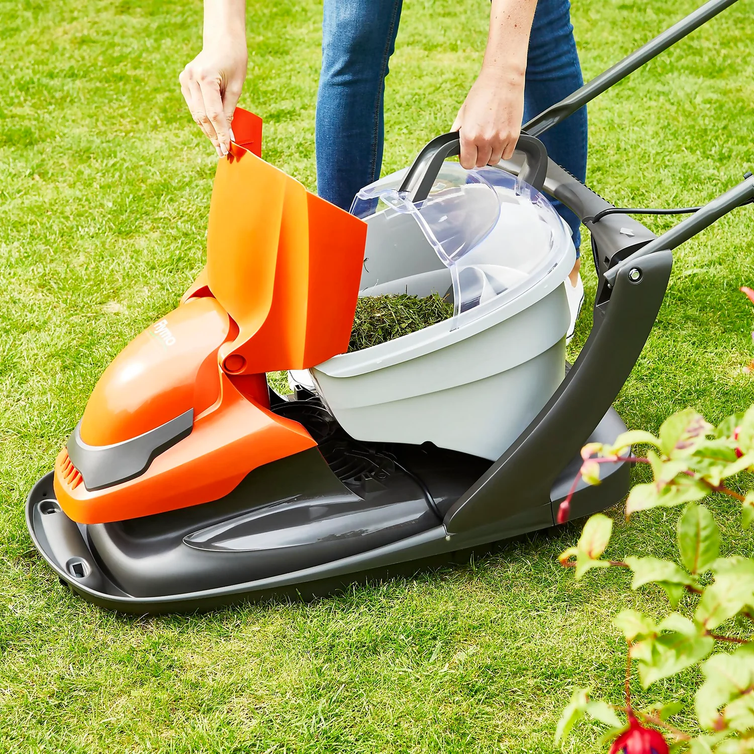 Flymo 330V EasiGlide Plus Electric Lawn Mower - 33cm - Image 5