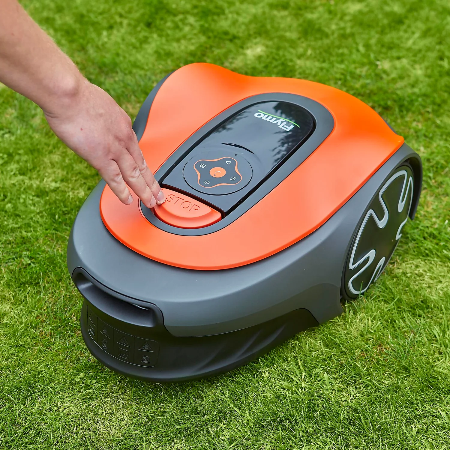 Flymo EasiLife GO 250 Cordless Robot Lawn Mower - 16cm - Image 2