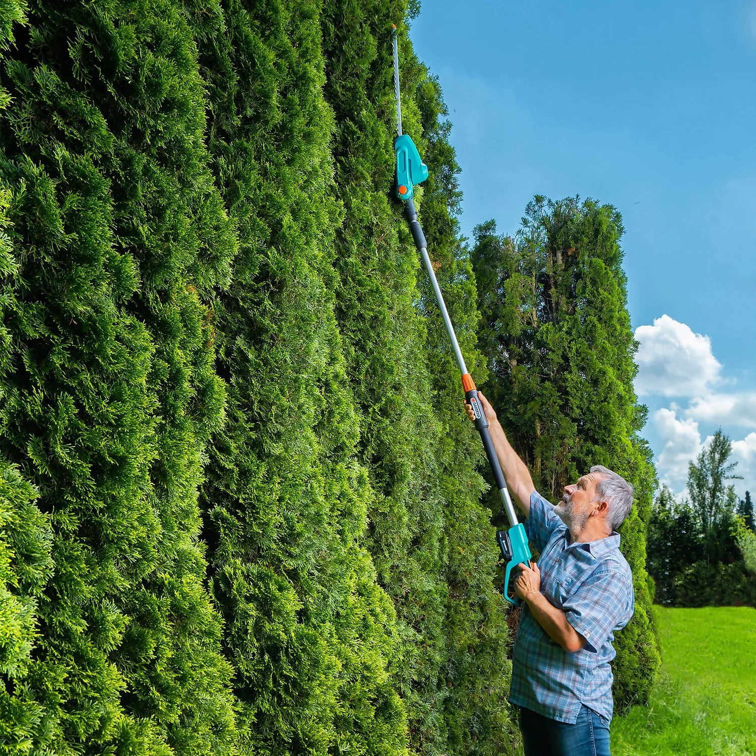 GARDENA Telescopic Cordless 18V Hedge Trimmer - Image 7