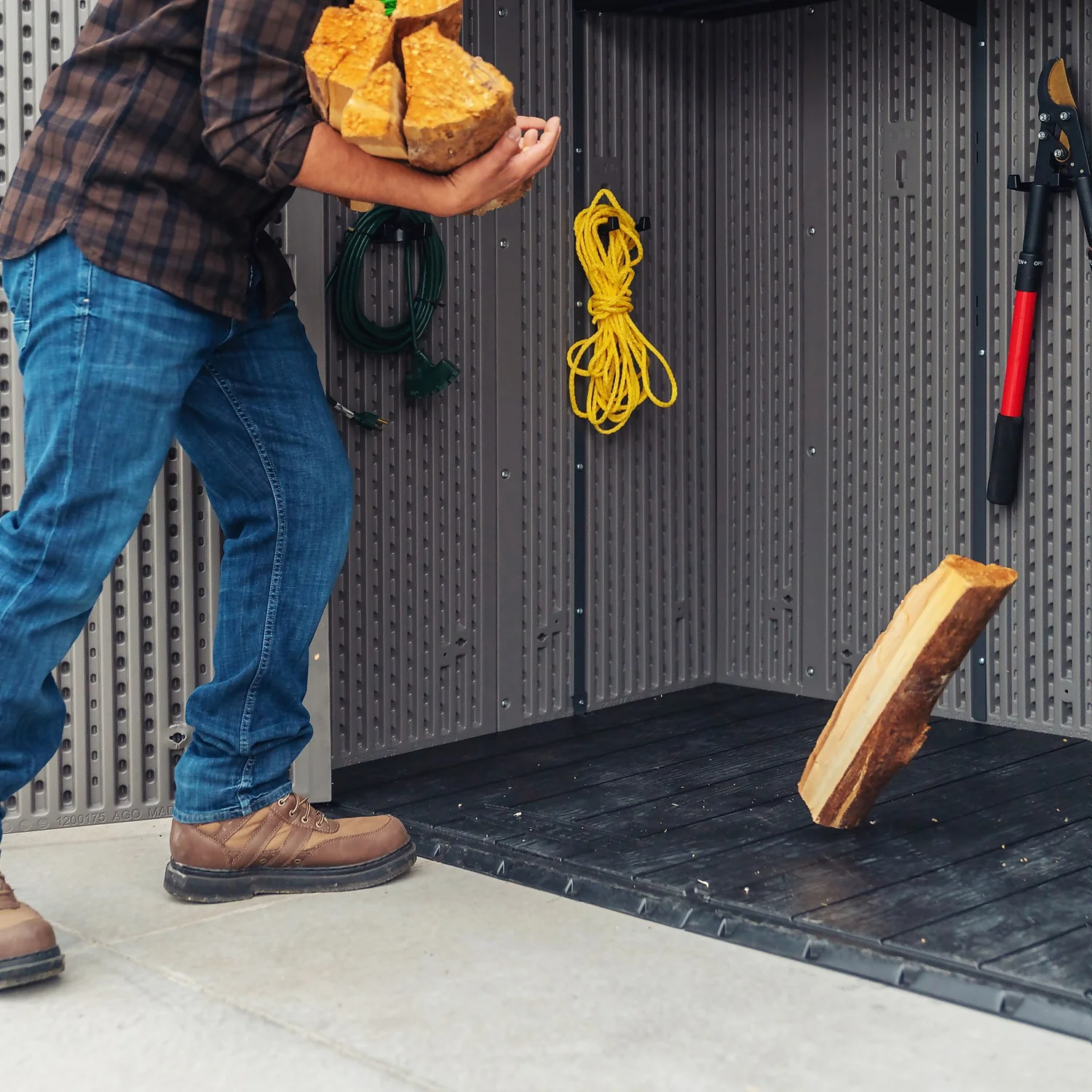 Lifetime Plastic Outdoor Utility Shed - Image 6