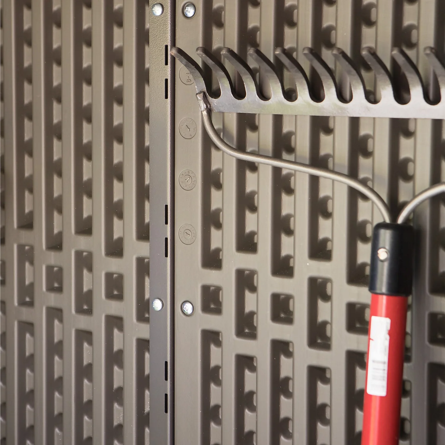 LIFETIME 1500L Vertical Storage Shed - Rough-Cut Brown - Image 9